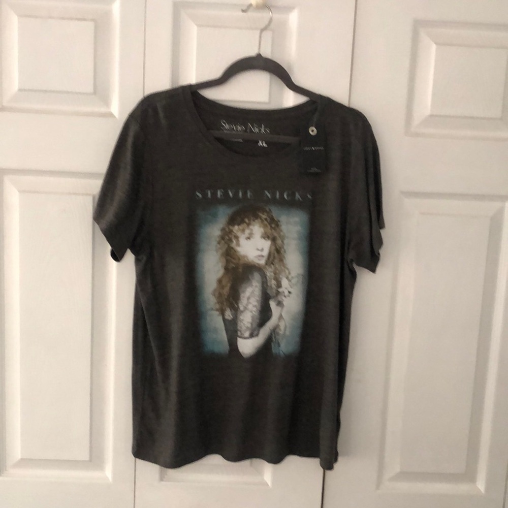 Stevie Nicks T Shirt
Size XL